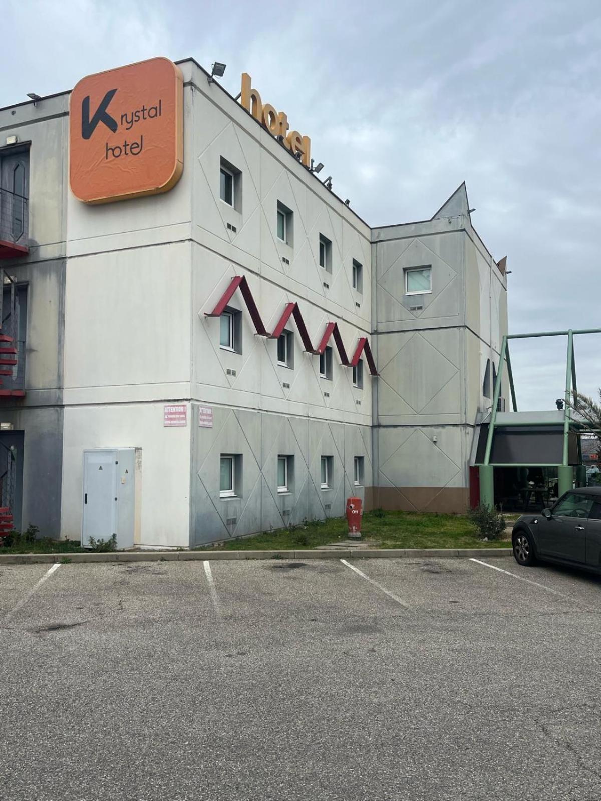 Krystal Hotel Saint-Quentin-Fallavier Eksteriør billede