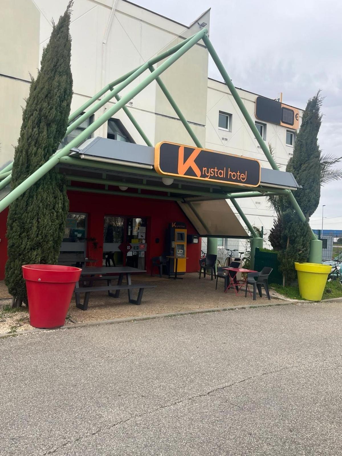 Krystal Hotel Saint-Quentin-Fallavier Eksteriør billede